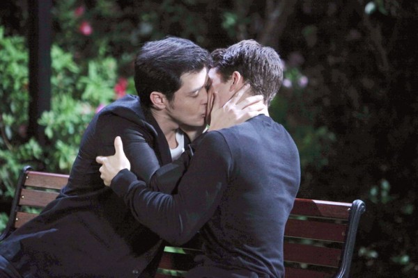 A fight derails a date night with Paul, Derrick, Will and Sonny.